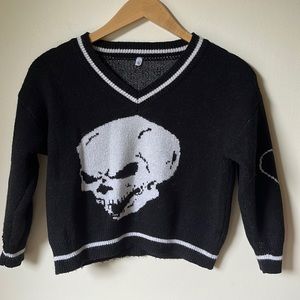 Graphic design cropped sweater